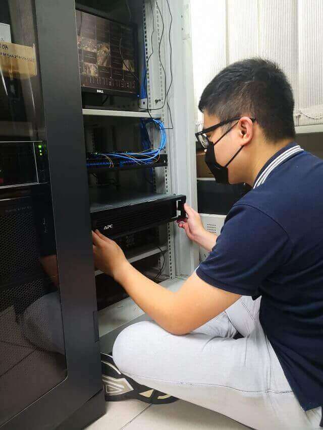 UPS INSTALLATION IN SINGAPORE | DATA CENTER | OFFICE | SME | HARDWARE DEVICE SELLING | SOFTWARE RENEWING | MICROSOFT OFFICE | M365